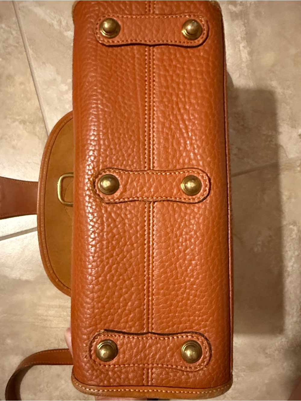 Dooney & Bourke 80’s Vintage Essex Shoulder Bag Saddle Tan All Weather Leather - Picture 8 of 16